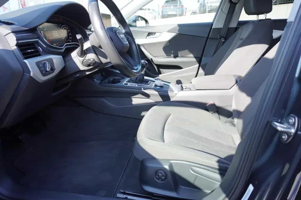 Audi A4 Avant 2.0 TDI Bi-Xenon Navi Kamera Totwinkel 08/2017-photo-9