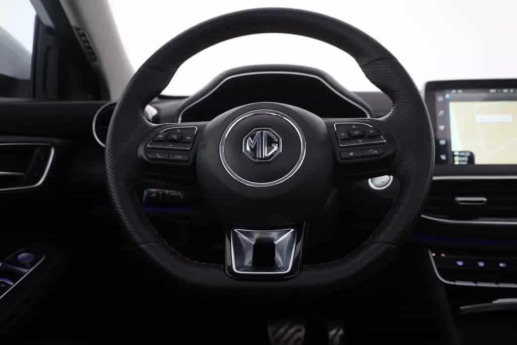 MG HS 1.5 T-GDI Luxury Aut. LED ACC Navi 360° Pano 03/2024-photo-13