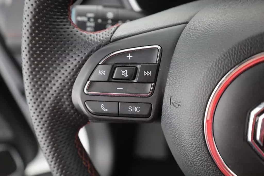 MG HS 1.5 T-GDI Luxury Aut. LED ACC Navi 360° Pano 03/2024-photo-14