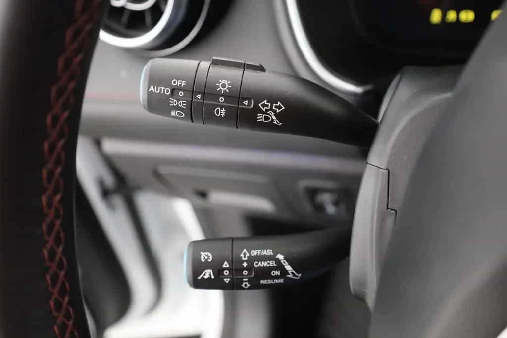 MG HS 1.5 T-GDI Luxury Aut. LED ACC Navi 360° Pano 03/2024-photo-16