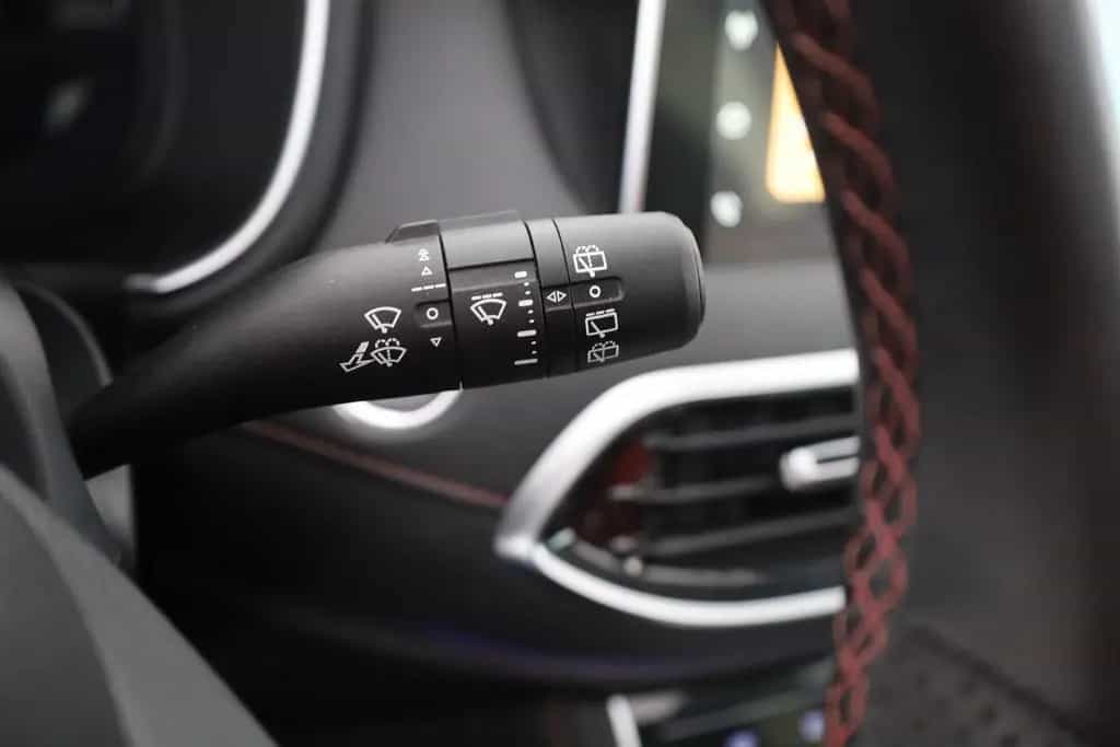 MG HS 1.5 T-GDI Luxury Aut. LED ACC Navi 360° Pano 03/2024-photo-17