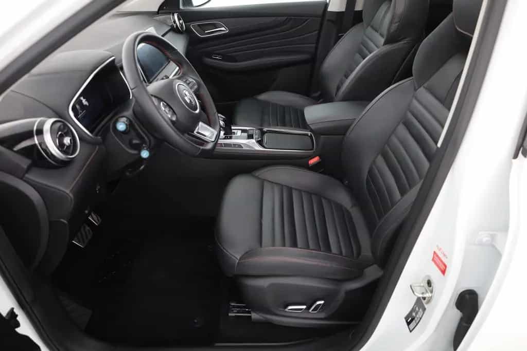 MG HS 1.5 T-GDI Luxury Aut. LED ACC Navi 360° Pano 03/2024-photo-19