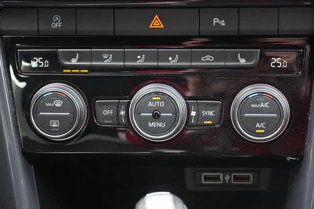 Volkswagen T-Roc 2.0 TSI DSG Sport 4Motion LED Navi ACC PDC 04/2019-photo-20