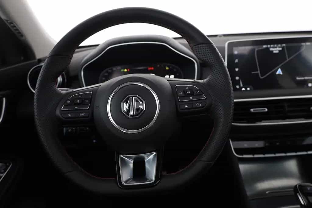 MG HS 1.5 T-GDI Luxury Aut. LED ACC Navi 360° Pano 02/2024-photo-13