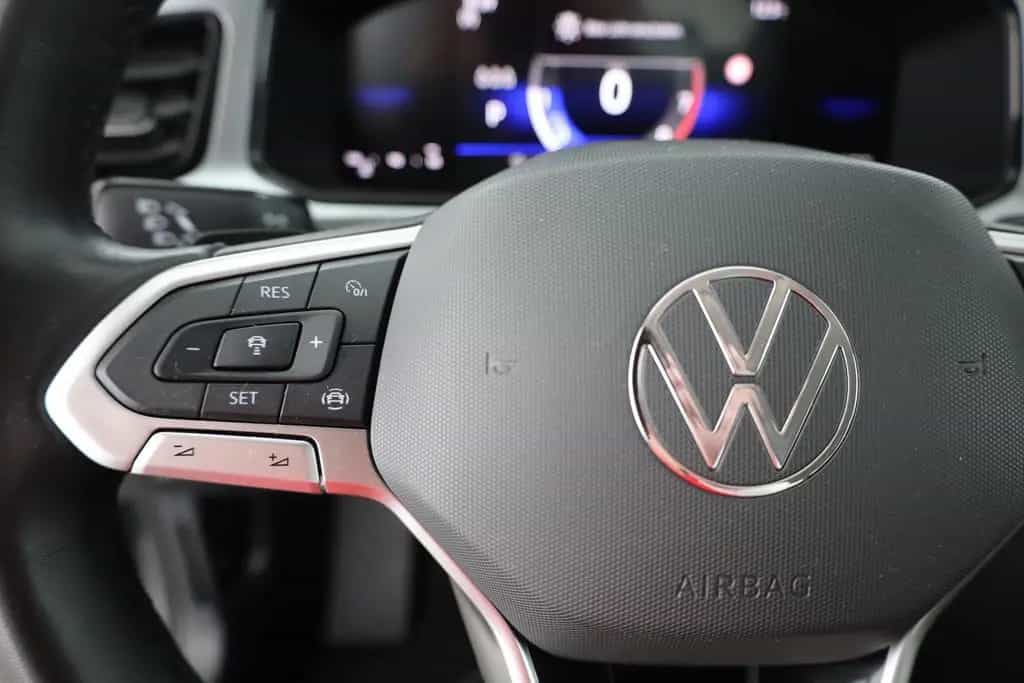 Volkswagen T-Roc 1.5 TSI DSG LED ACC Kamera Sitzheizung 07/2024-photo-15