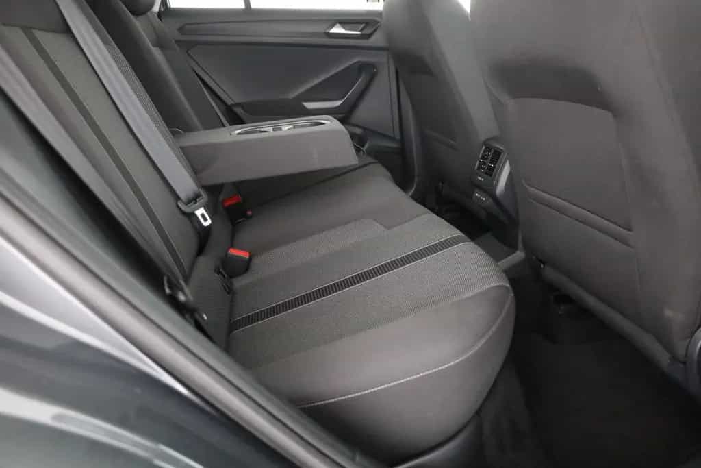 Volkswagen T-Roc 1.5 TSI DSG LED ACC Kamera Sitzheizung 07/2024-photo-24