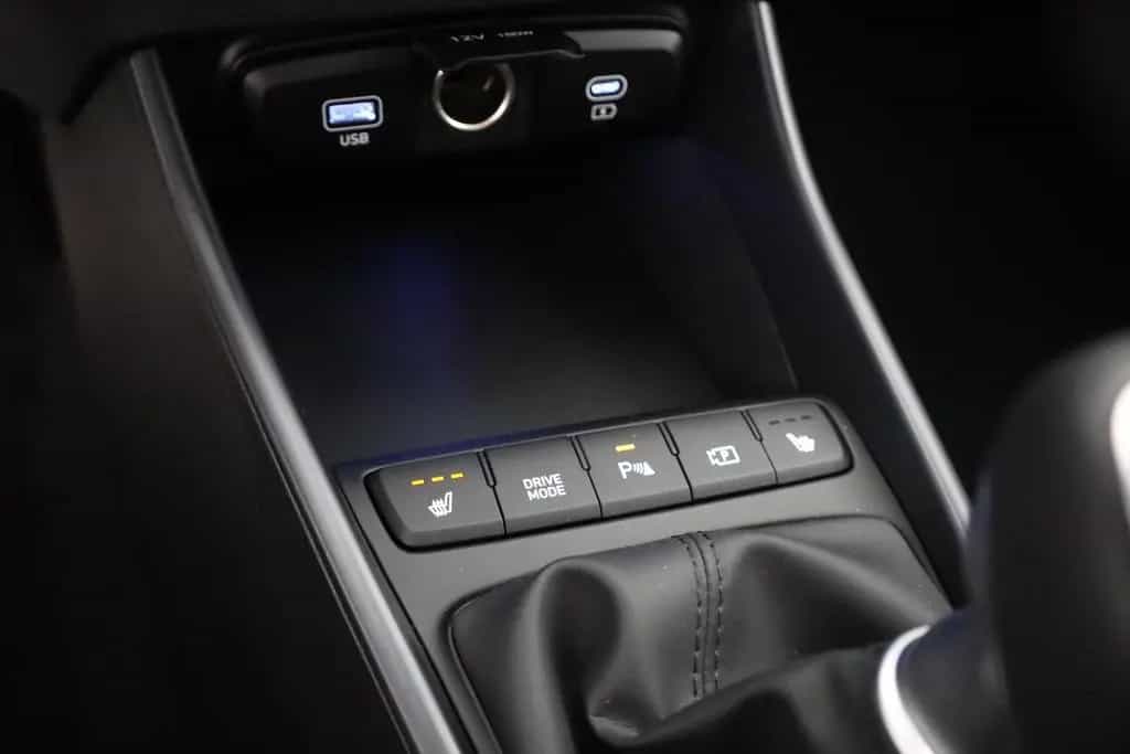 Hyundai BAYON 1.0T-GDI LED Navi Kamera 09/2025-photo-12
