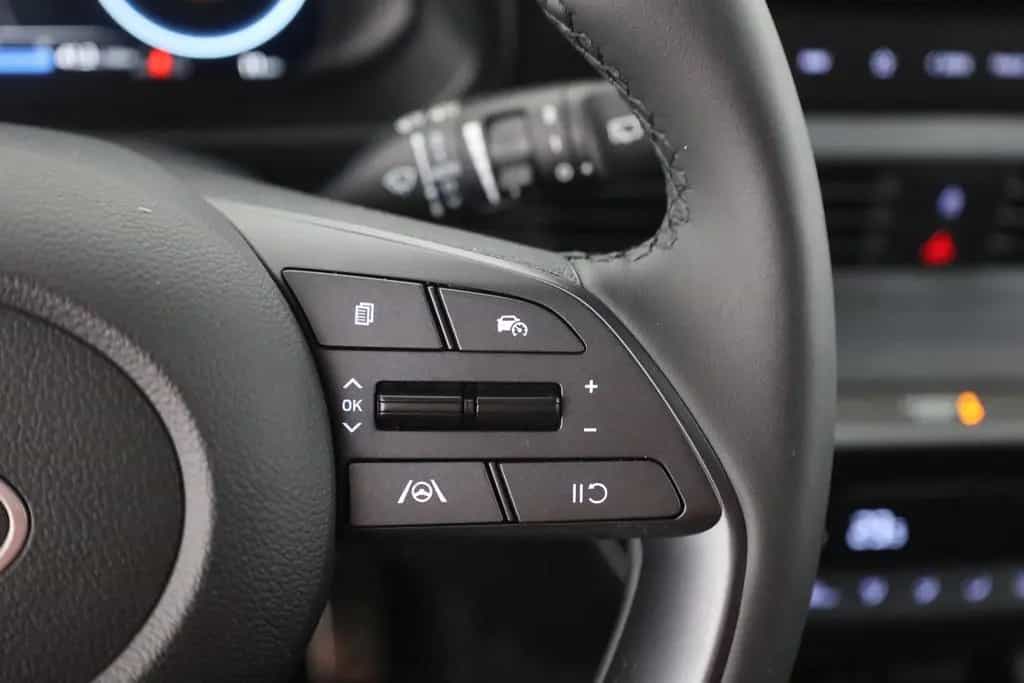Hyundai BAYON 1.0T-GDI LED Navi Kamera 09/2025-photo-16