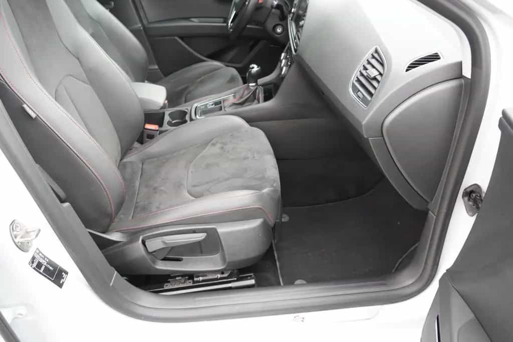 Seat Leon 1.4 FR LED Navi Tempomat USB PDC FullLink 08/2018-photo-33