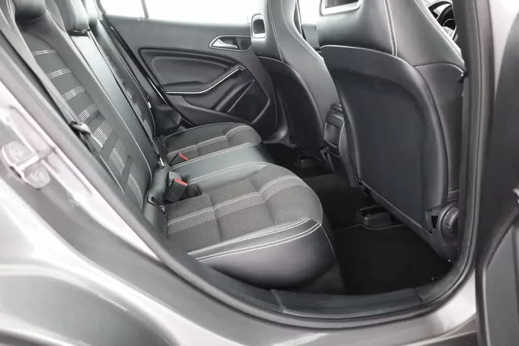 Mercedes-Benz GLA-Class 180 LED Navi Sitzheizung Teilleder PDC ACC 06/2018-photo-24