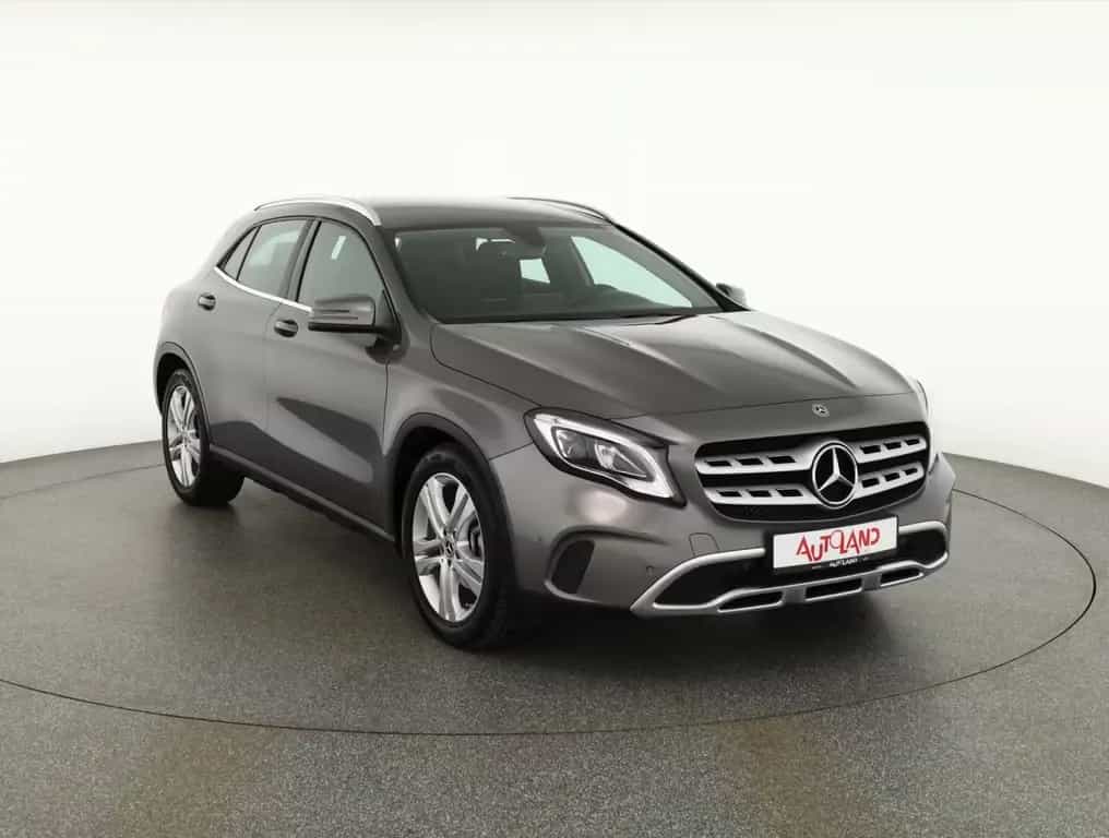 Mercedes-Benz GLA-Class 180 LED Navi Sitzheizung Teilleder PDC ACC 06/2018-photo-6