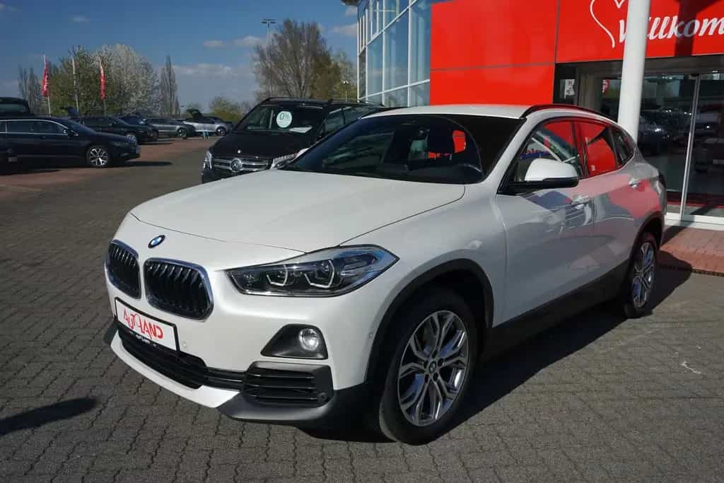 BMW X2 xDrive 20 i Klimaaut. LED Navi Tempomat AHK 06/2020-photo-1