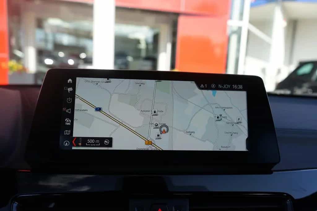 BMW X2 xDrive 20 i Klimaaut. LED Navi Tempomat AHK 06/2020-photo-12