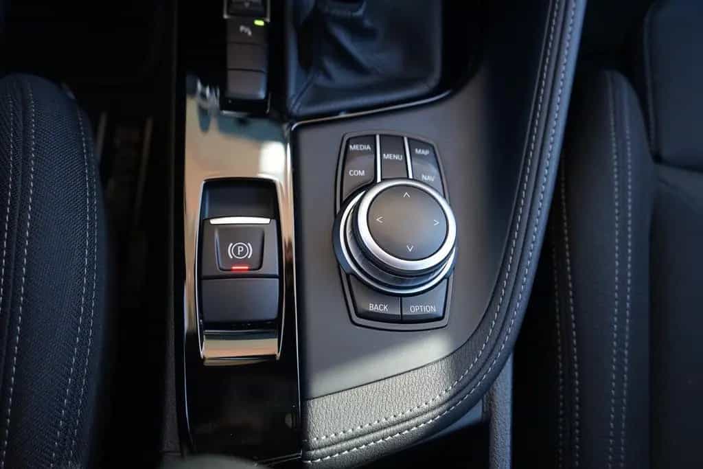 BMW X2 xDrive 20 i Klimaaut. LED Navi Tempomat AHK 06/2020-photo-19