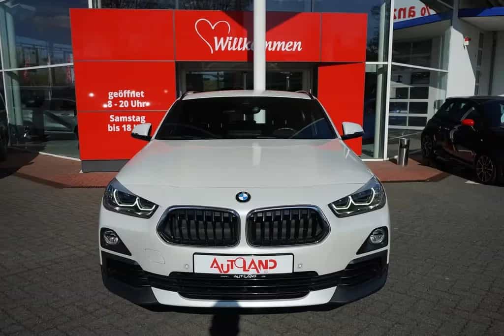 BMW X2 xDrive 20 i Klimaaut. LED Navi Tempomat AHK 06/2020-photo-2