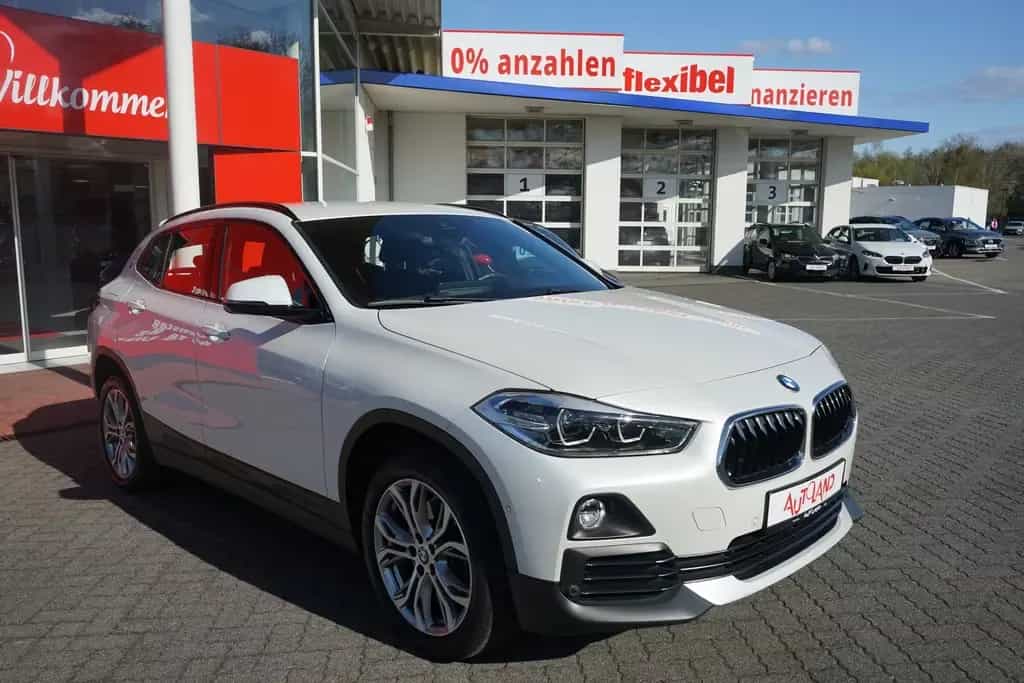 BMW X2 xDrive 20 i Klimaaut. LED Navi Tempomat AHK 06/2020-photo-3