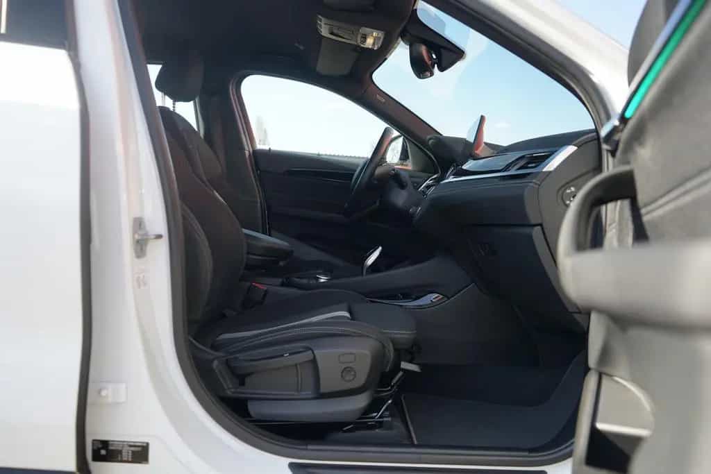 BMW X2 xDrive 20 i Klimaaut. LED Navi Tempomat AHK 06/2020-photo-30