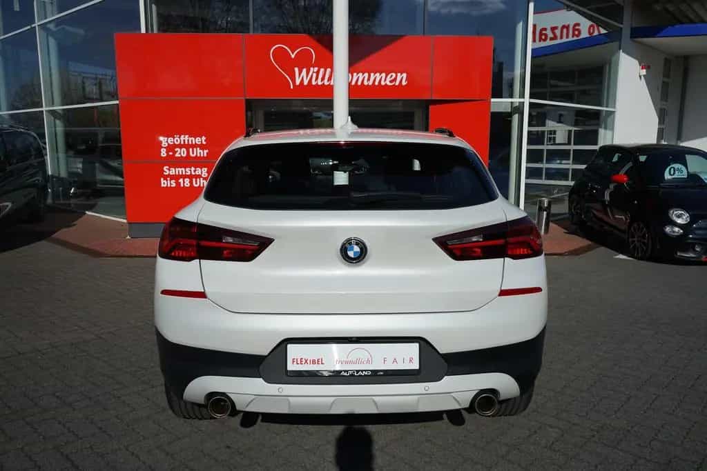 BMW X2 xDrive 20 i Klimaaut. LED Navi Tempomat AHK 06/2020-photo-6