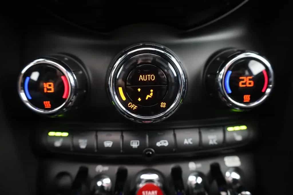 MINI Cooper 1.5 LED Panorama Teilleder Sportsitze USB 01/2019-photo-11