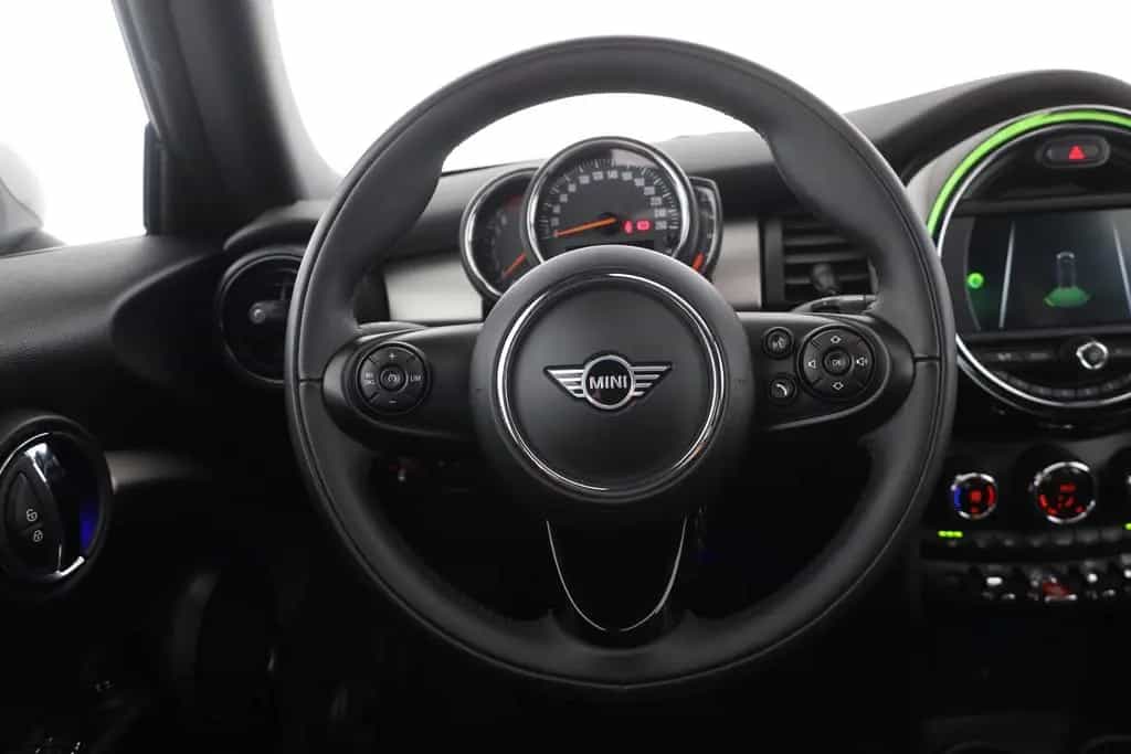 MINI Cooper 1.5 LED Panorama Teilleder Sportsitze USB 01/2019-photo-16