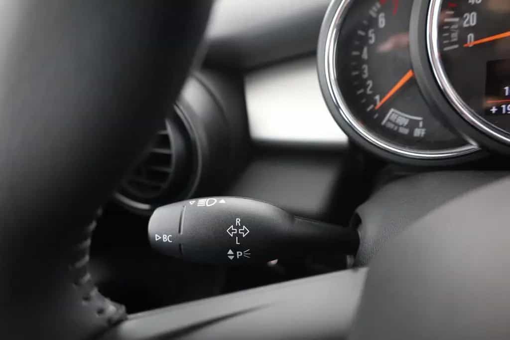 MINI Cooper 1.5 LED Panorama Teilleder Sportsitze USB 01/2019-photo-20