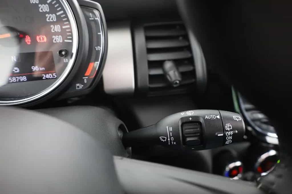 MINI Cooper 1.5 LED Panorama Teilleder Sportsitze USB 01/2019-photo-21