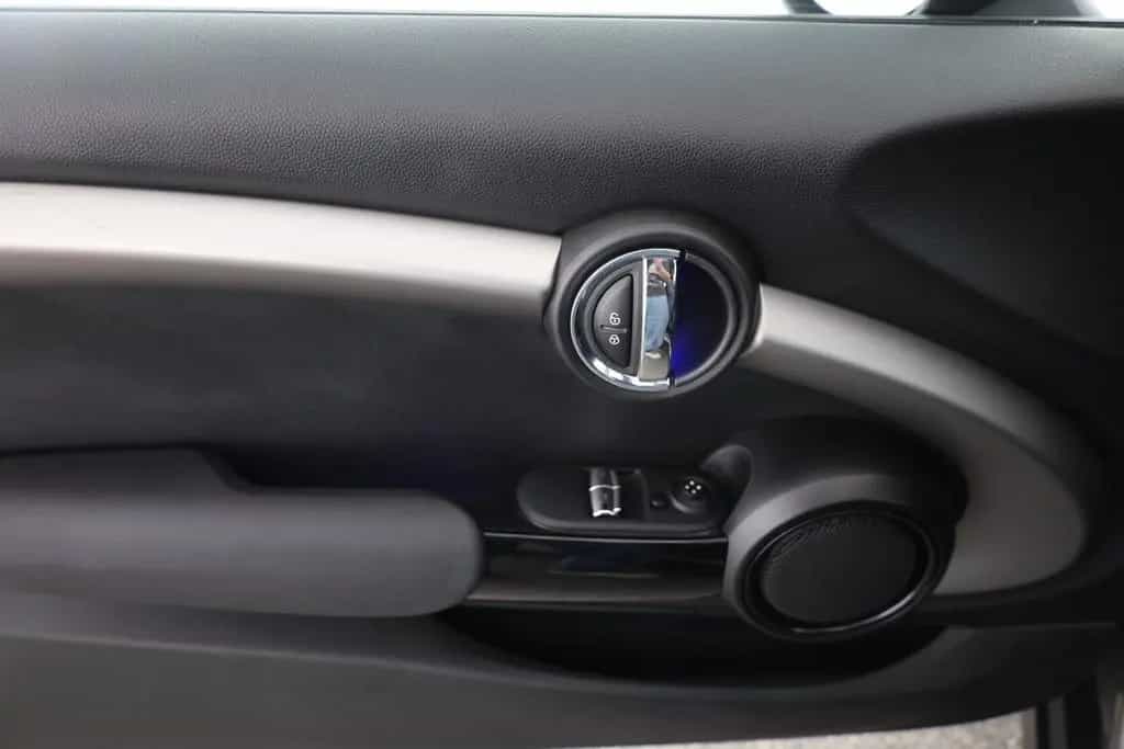 MINI Cooper 1.5 LED Panorama Teilleder Sportsitze USB 01/2019-photo-23