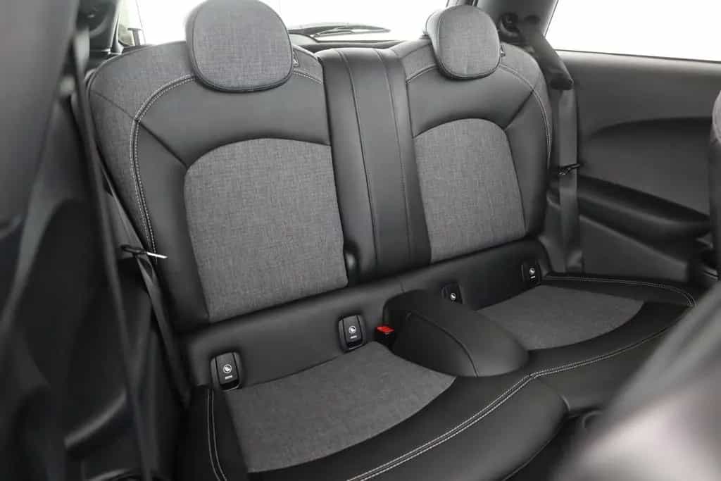 MINI Cooper 1.5 LED Panorama Teilleder Sportsitze USB 01/2019-photo-26
