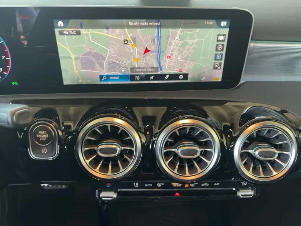Mercedes-Benz A 220 4M AMG/Pano/Distr/Burm/Memo/Multibeam/Nigh 08/2019-photo-12