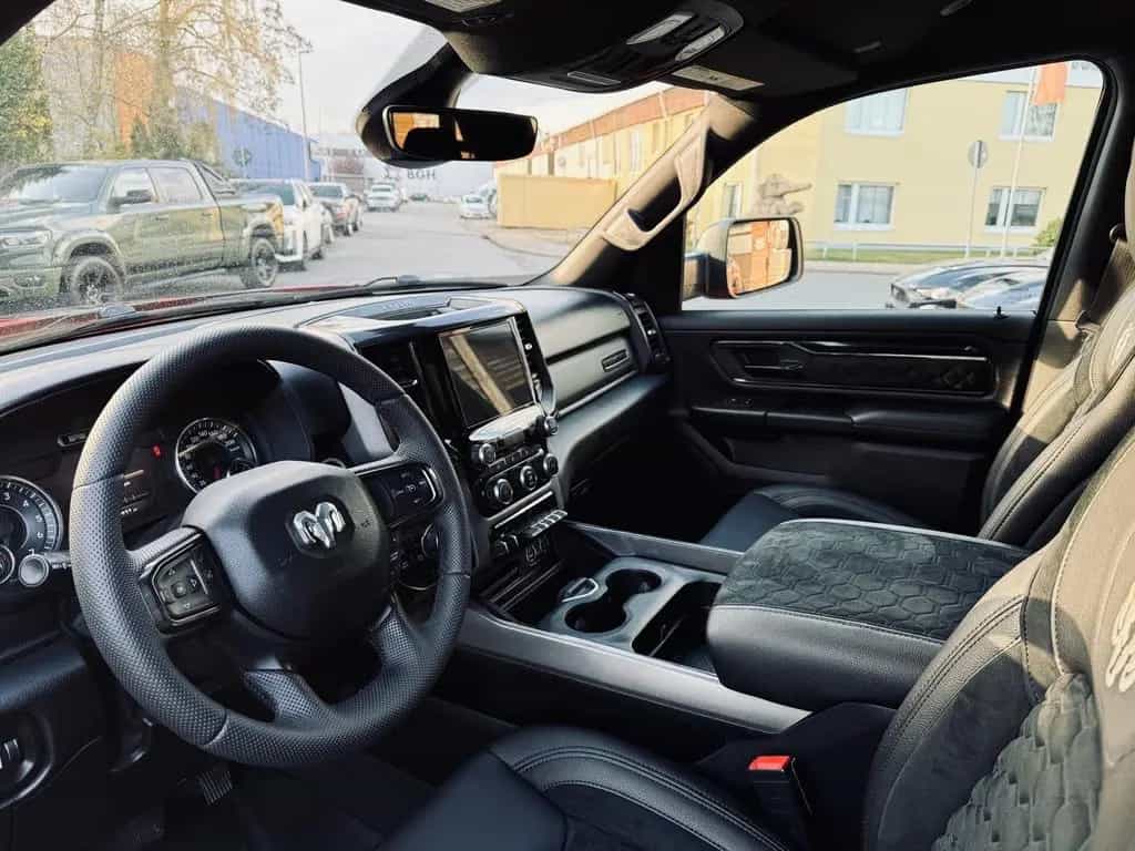 Dodge RAM V8*TRX KIT*OFFROAD*ROLLBAR*4X4*AHK*NAVI*BÜGEL* 12/2022-photo-31