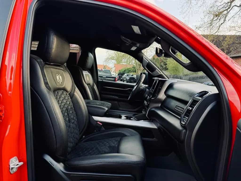 Dodge RAM V8*TRX KIT*OFFROAD*ROLLBAR*4X4*AHK*NAVI*BÜGEL* 12/2022-photo-44
