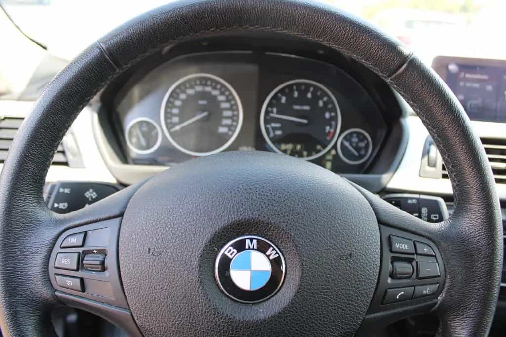 BMW 3 Series 320 Baureihe 3 Touring 320 i xDrive Advantage 12/2017-photo-22