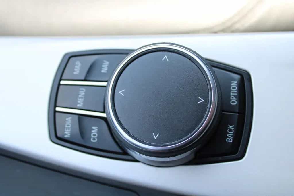 BMW 3 Series 320 Baureihe 3 Touring 320 i xDrive Advantage 12/2017-photo-23
