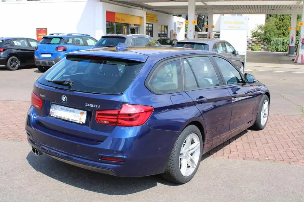 BMW 3 Series 320 Baureihe 3 Touring 320 i xDrive Advantage 12/2017-photo-6