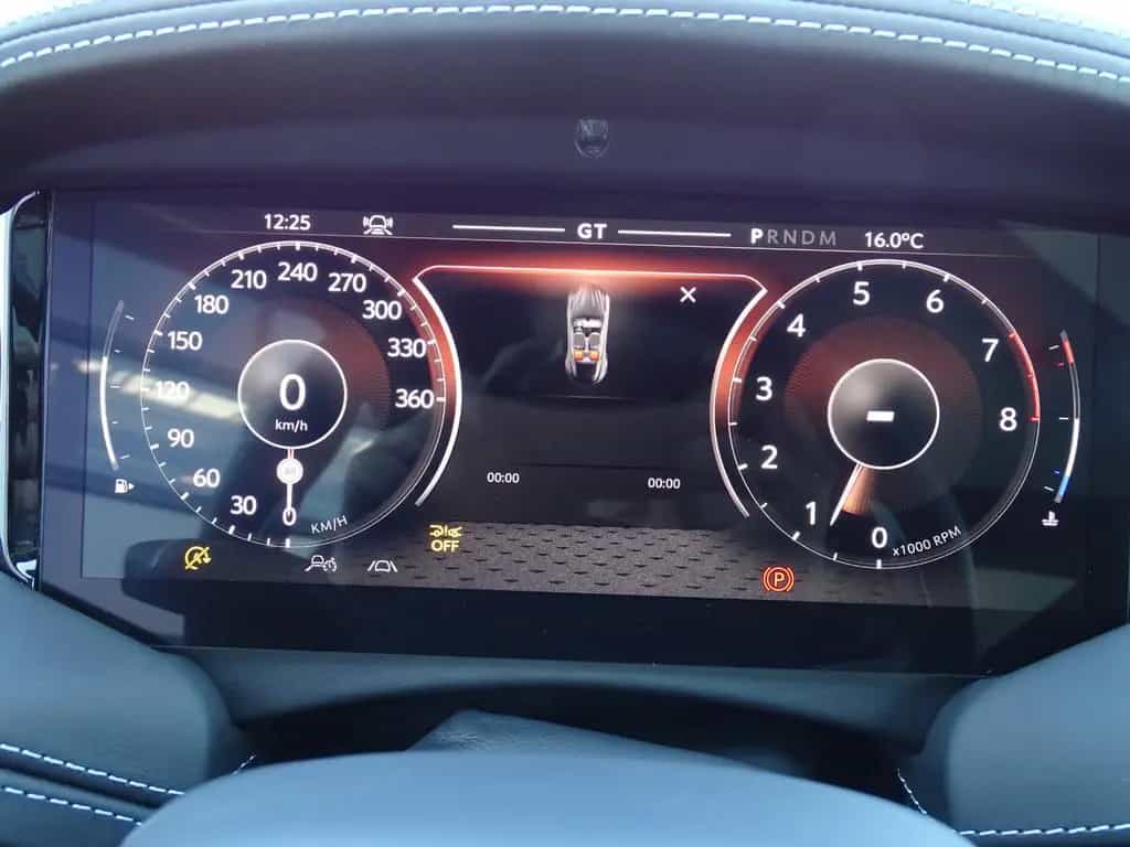 Aston Martin DB12 4.0 V8 Coupé FROSTED GLASS NP: 312.000 € 10/2024-photo-23