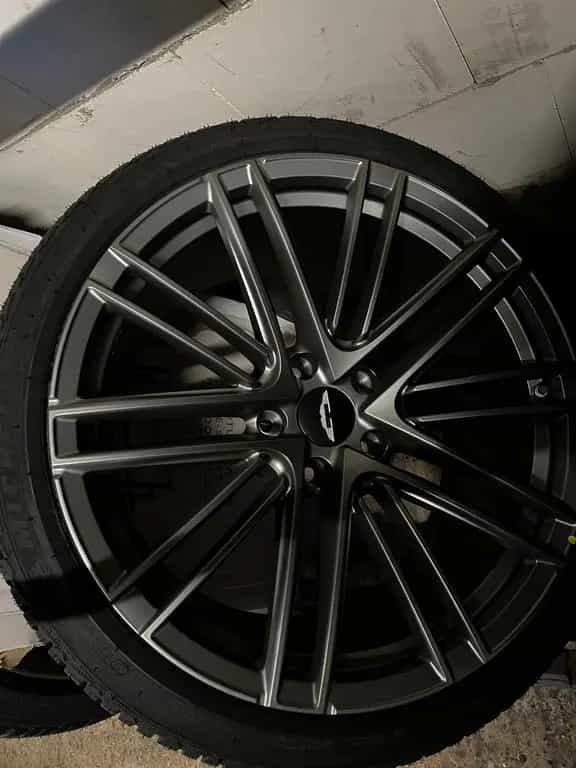 Aston Martin DB12 4.0 V8 Coupé FROSTED GLASS NP: 312.000 € 10/2024-photo-36