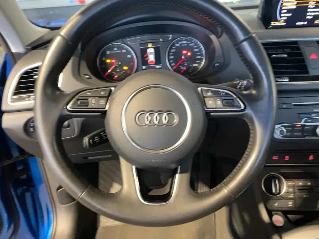 Audi Q3 2.0 TFSI quattro sport AHK*CAM*LED*NAVI*PANO 11/2015-photo-9