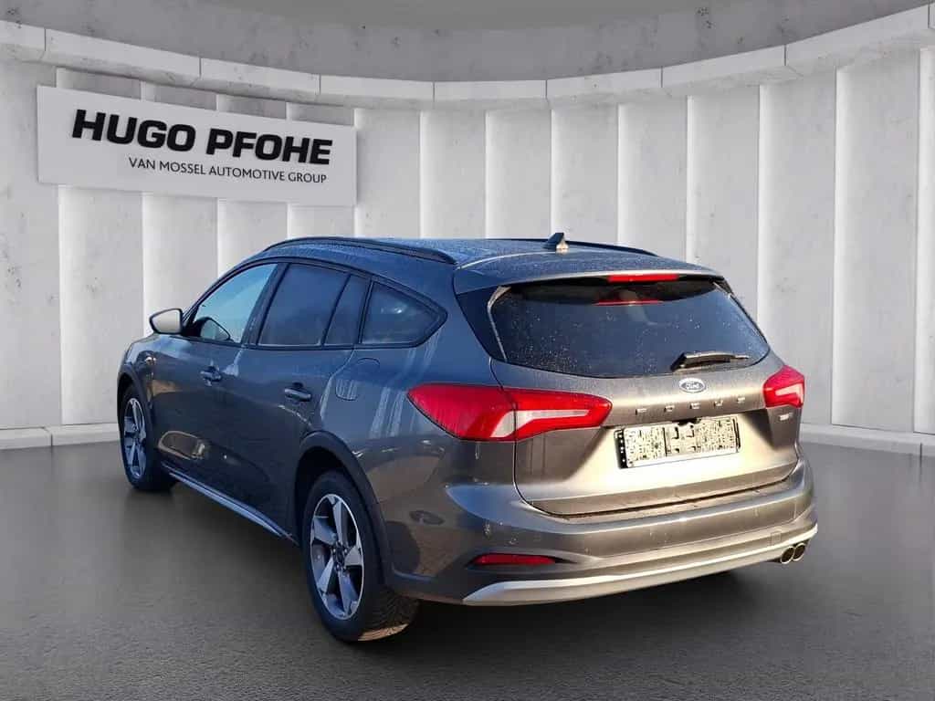 Ford Focus Active 1.0 EcoBoost Hybrid 92kW Turnier. E 03/2022-photo-2