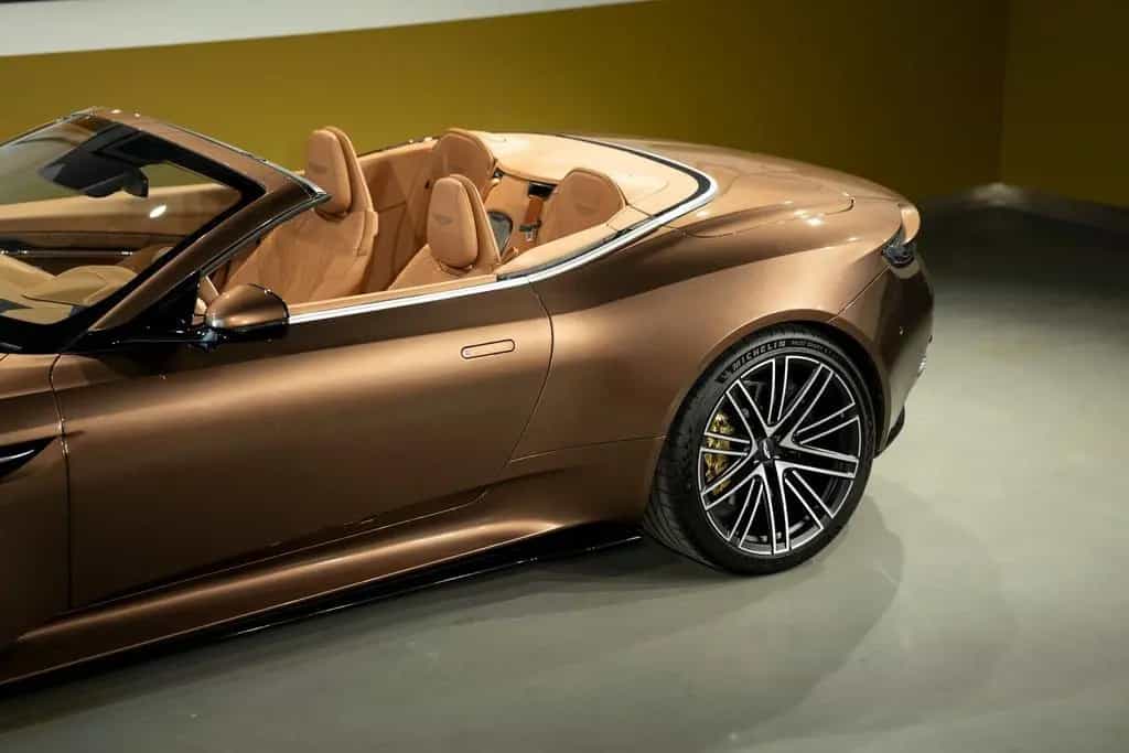 Aston Martin DB12 Volante 4.0 V8 4.0 V8 nur 1.806 km | Orgina 02/2024-photo-11