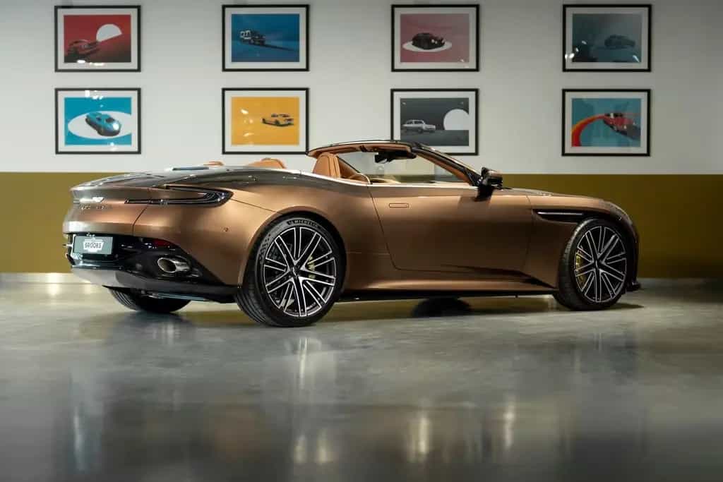 Aston Martin DB12 Volante 4.0 V8 4.0 V8 nur 1.806 km | Orgina 02/2024-photo-5