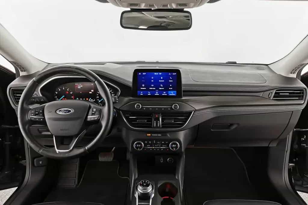 Ford Focus 1.5 EcoBoost Vignale LEDER+LED+NAVI+PANO+ 02/2019-photo-9