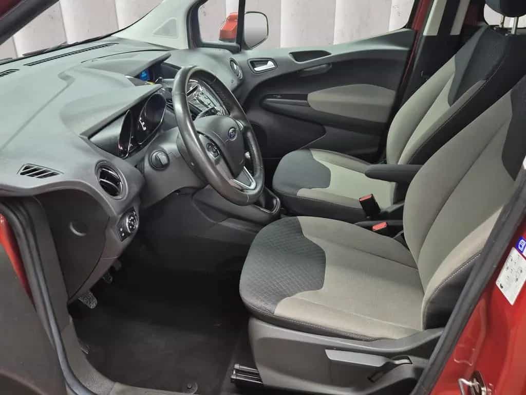 Ford Tourneo Courier Titanium 1.0 EcoBoost 11/2017-photo-9