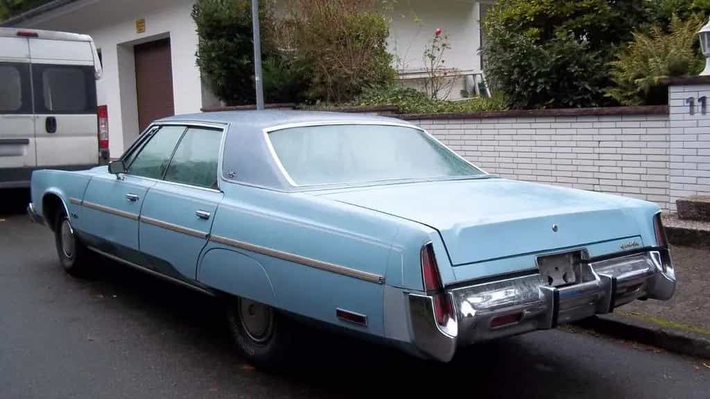 Chrysler New Yorker Brougham Big Block -77... 05/1977-photo-2