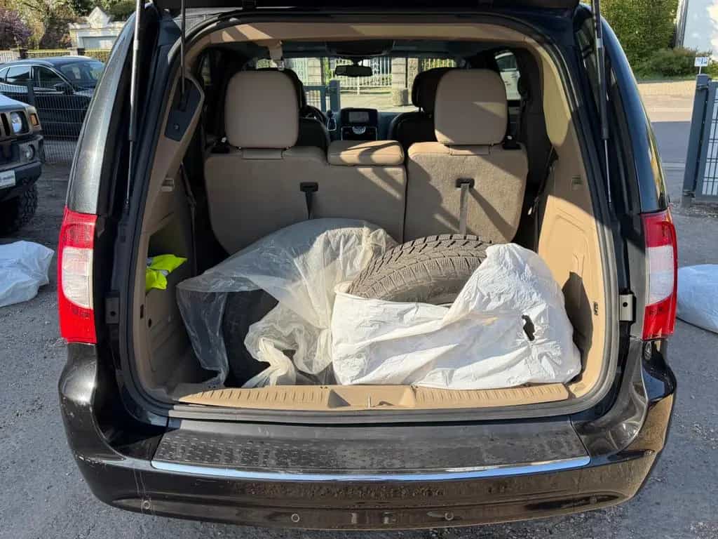 Lancia Voyager Gold/SD/7xSitzer/LEDER/DVD/KAMERA/VOLL 07/2013-photo-18