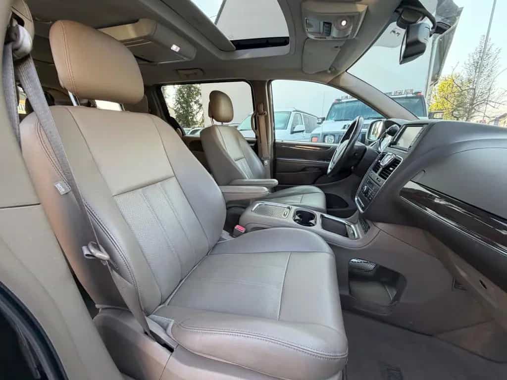 Lancia Voyager Gold/SD/7xSitzer/LEDER/DVD/KAMERA/VOLL 07/2013-photo-23
