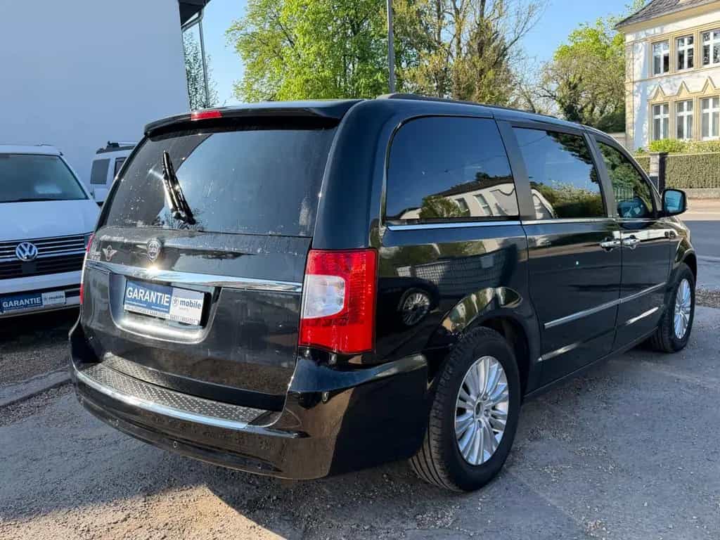 Lancia Voyager Gold/SD/7xSitzer/LEDER/DVD/KAMERA/VOLL 07/2013-photo-5