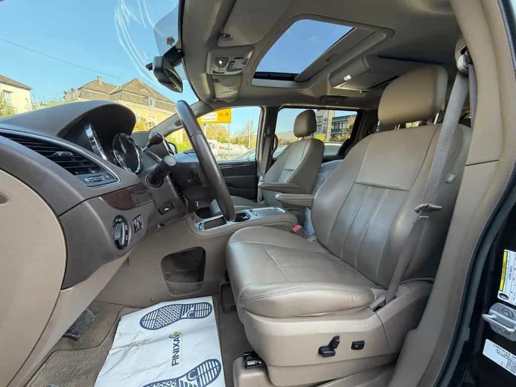 Lancia Voyager Gold/SD/7xSitzer/LEDER/DVD/KAMERA/VOLL 07/2013-photo-9
