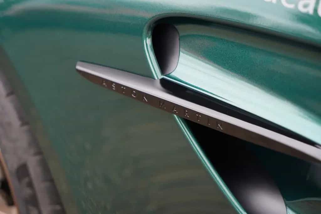 Aston Martin V8 Vantage 4.0 V8 03/2026-photo-15