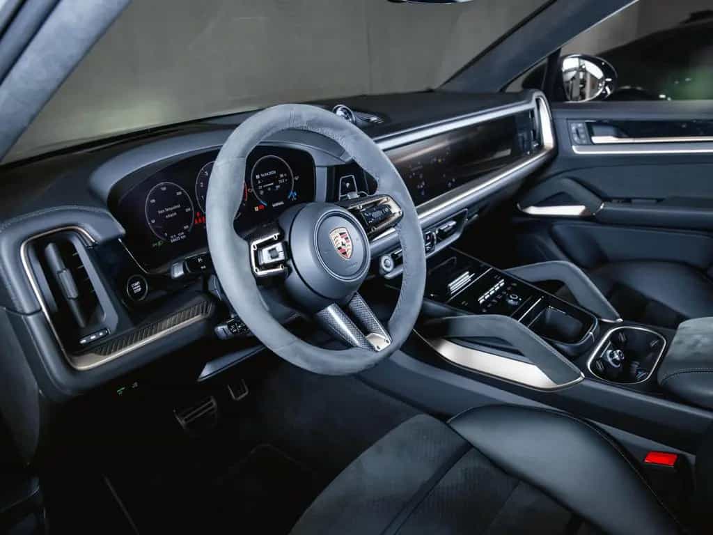 Porsche Cayenne GTS Coupé Head-Up Panoramadach 08/2024-photo-14