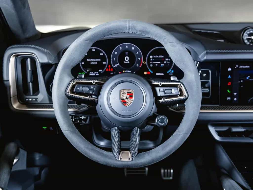 Porsche Cayenne GTS Coupé Head-Up Panoramadach 08/2024-photo-17